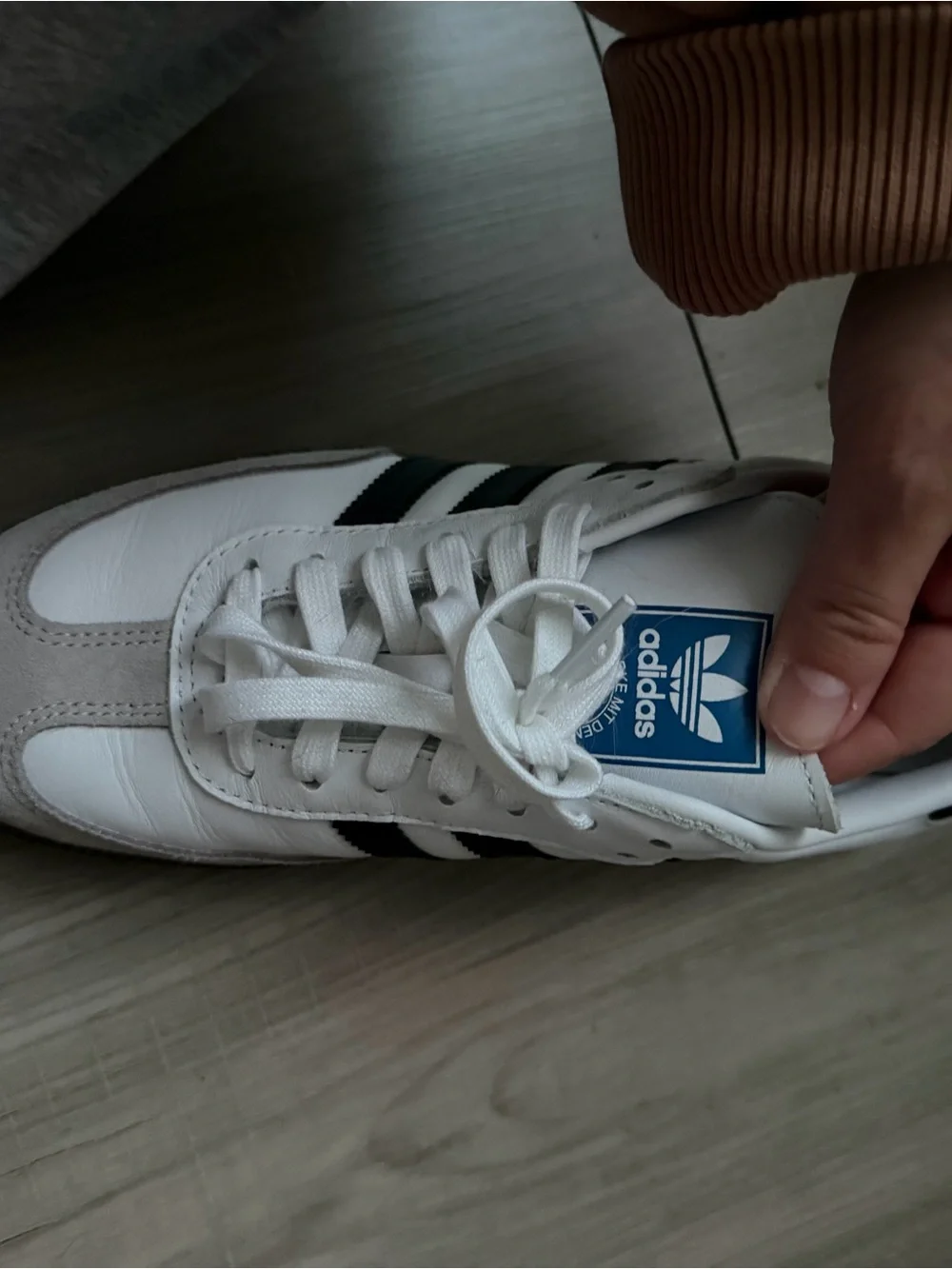 BRAND NEW NEVER WORN ADDIDAS Samba Classic White Black Suede Athletic Shoes - Picture 5 of 5